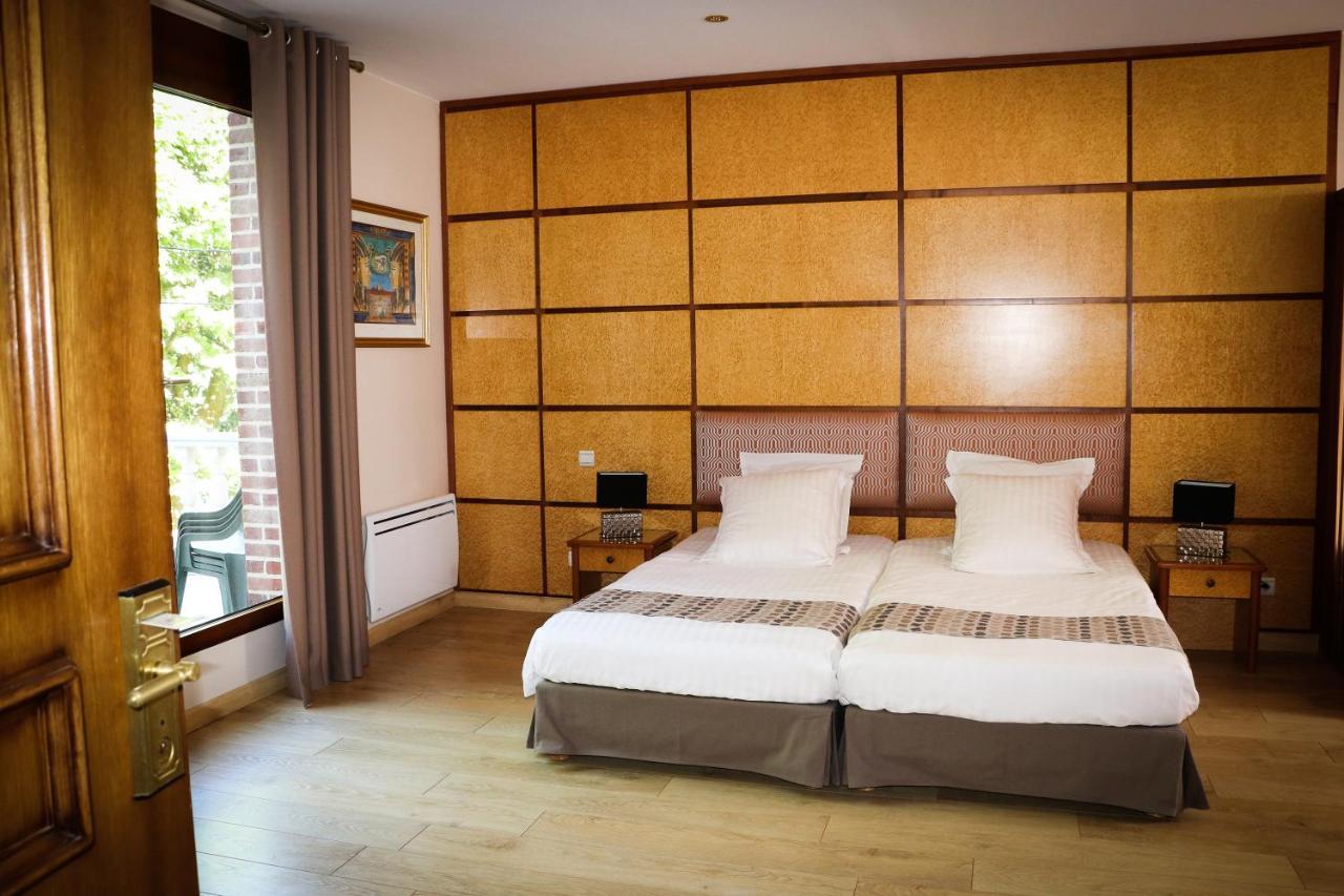 Hotel Eden Bethune Bagian luar foto