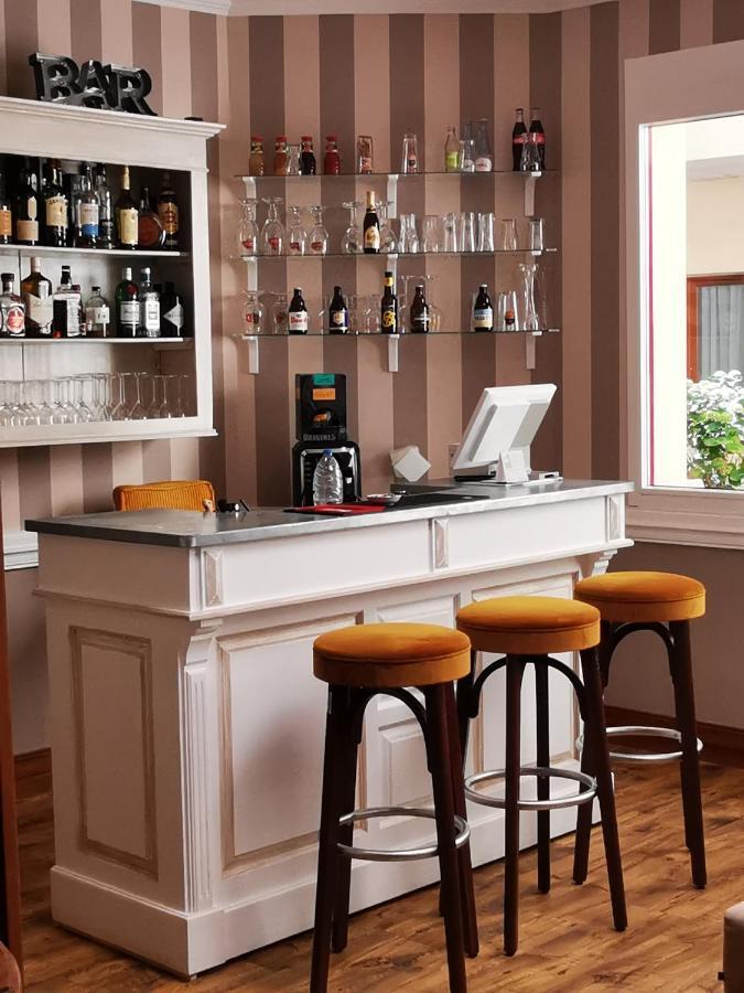 Hotel Eden Bethune Bagian luar foto