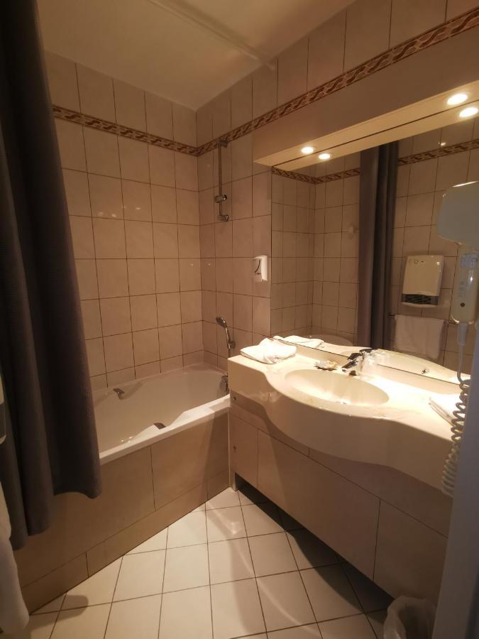 Hotel Eden Bethune Bagian luar foto