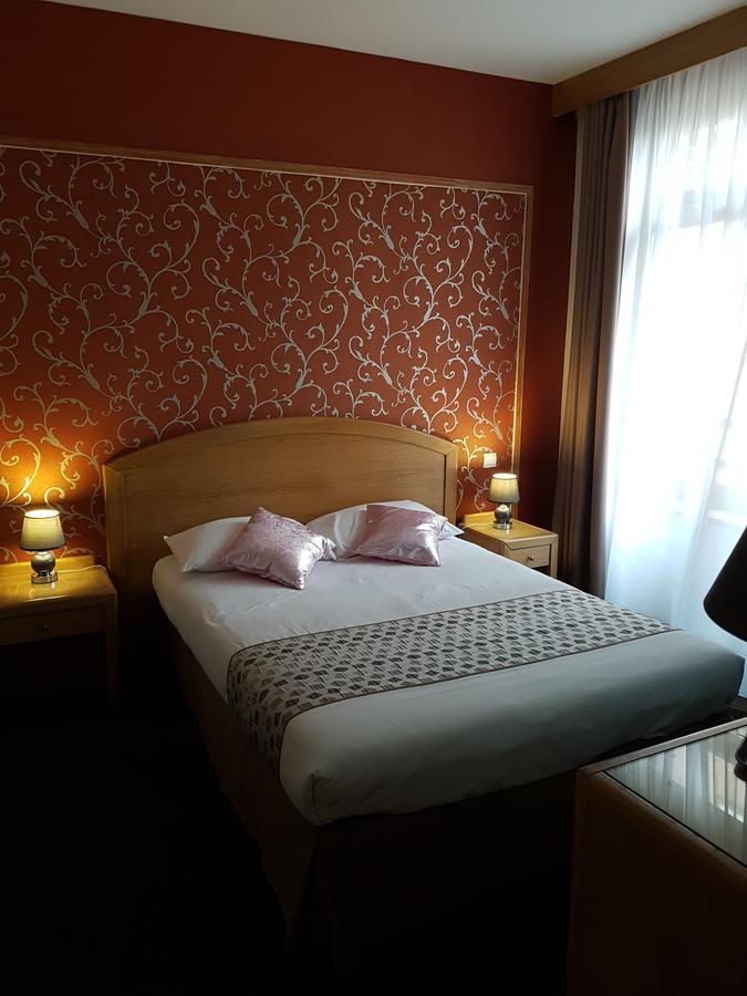 Hotel Eden Bethune Bagian luar foto