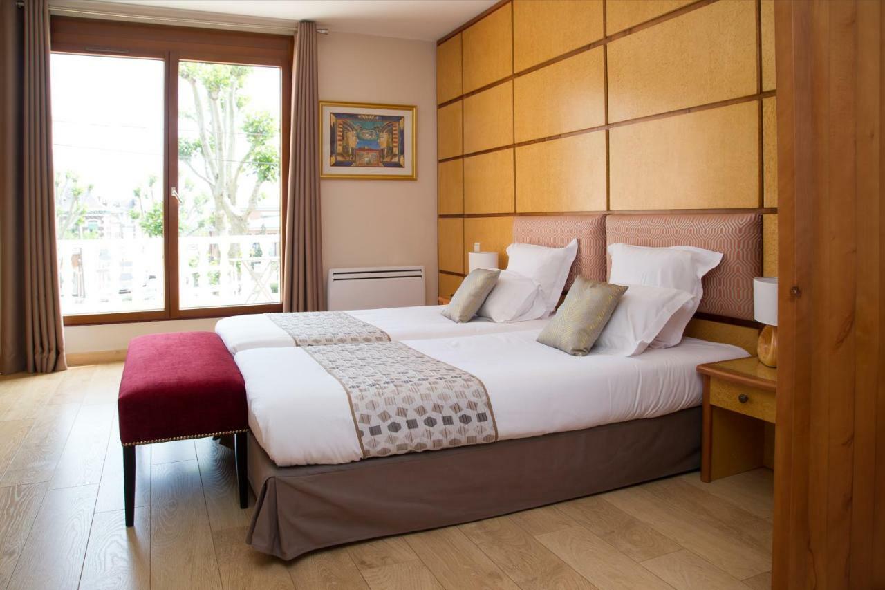 Hotel Eden Bethune Bagian luar foto