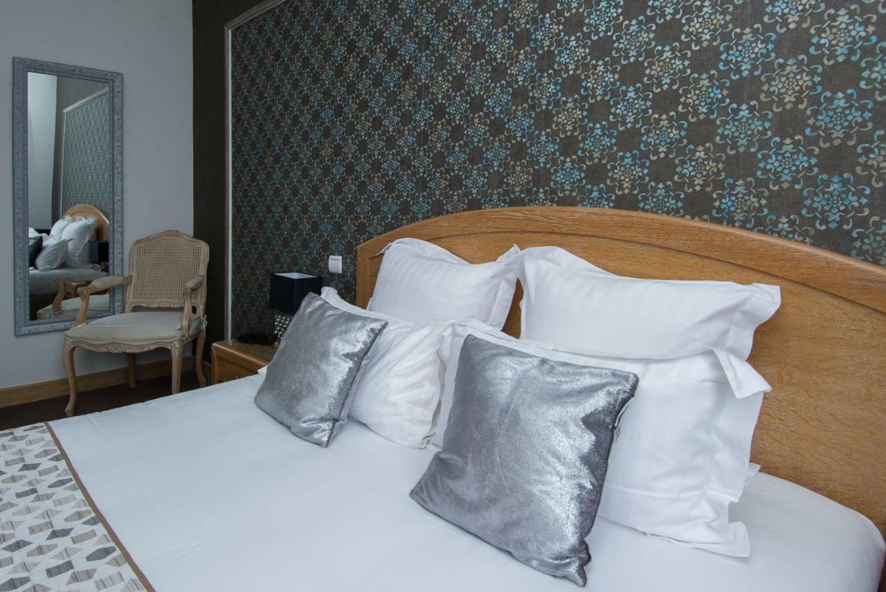 Hotel Eden Bethune Bagian luar foto