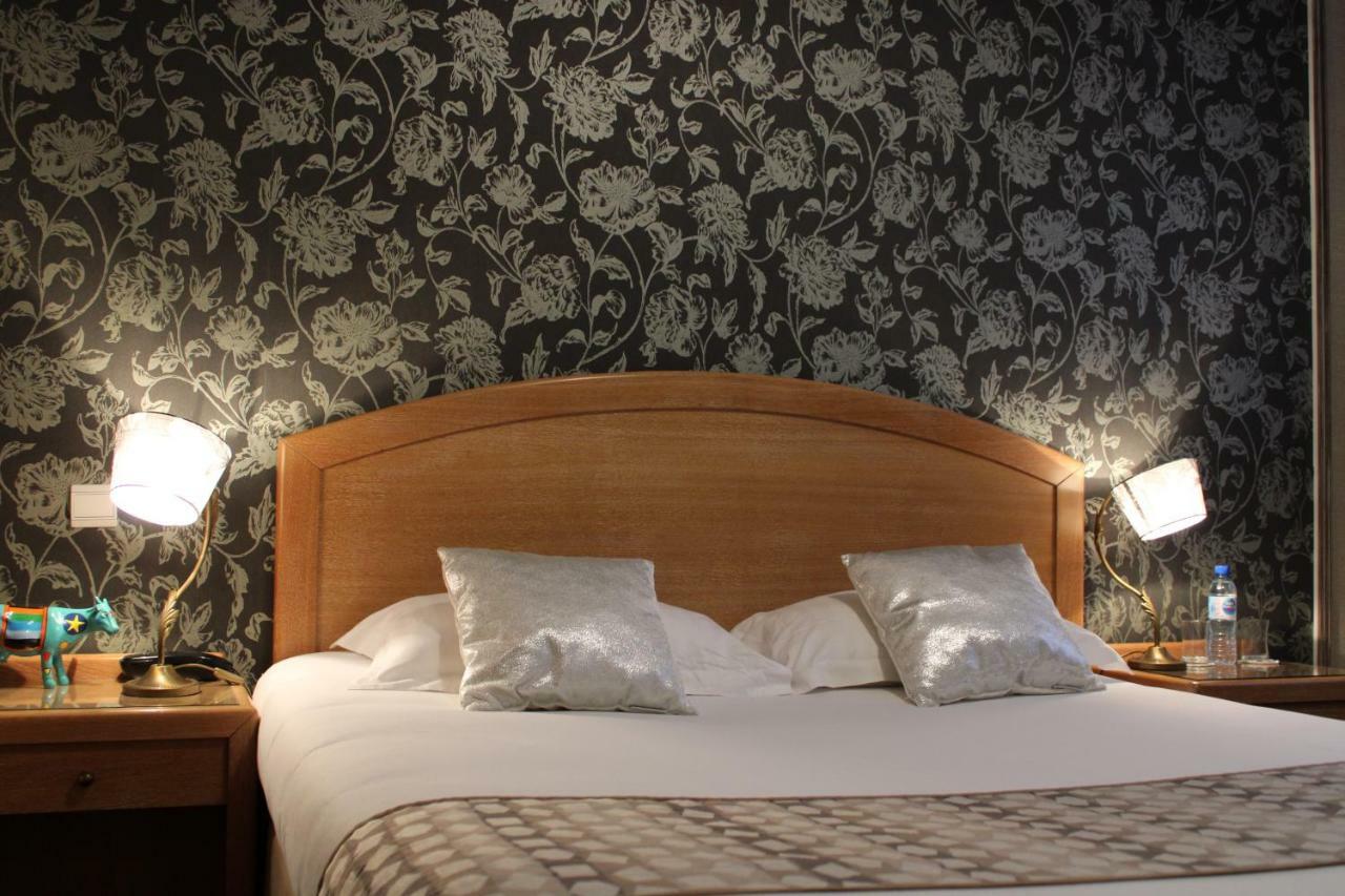 Hotel Eden Bethune Bagian luar foto